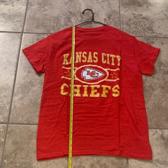 Kansas City Chiefs Red T-Shirt NFL Women Small - Picture 8 of 12